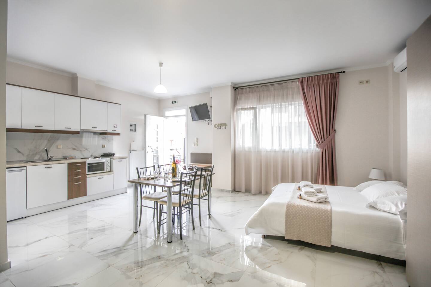 Del Sol Meteora Luxurious Family Suites #1 — 1