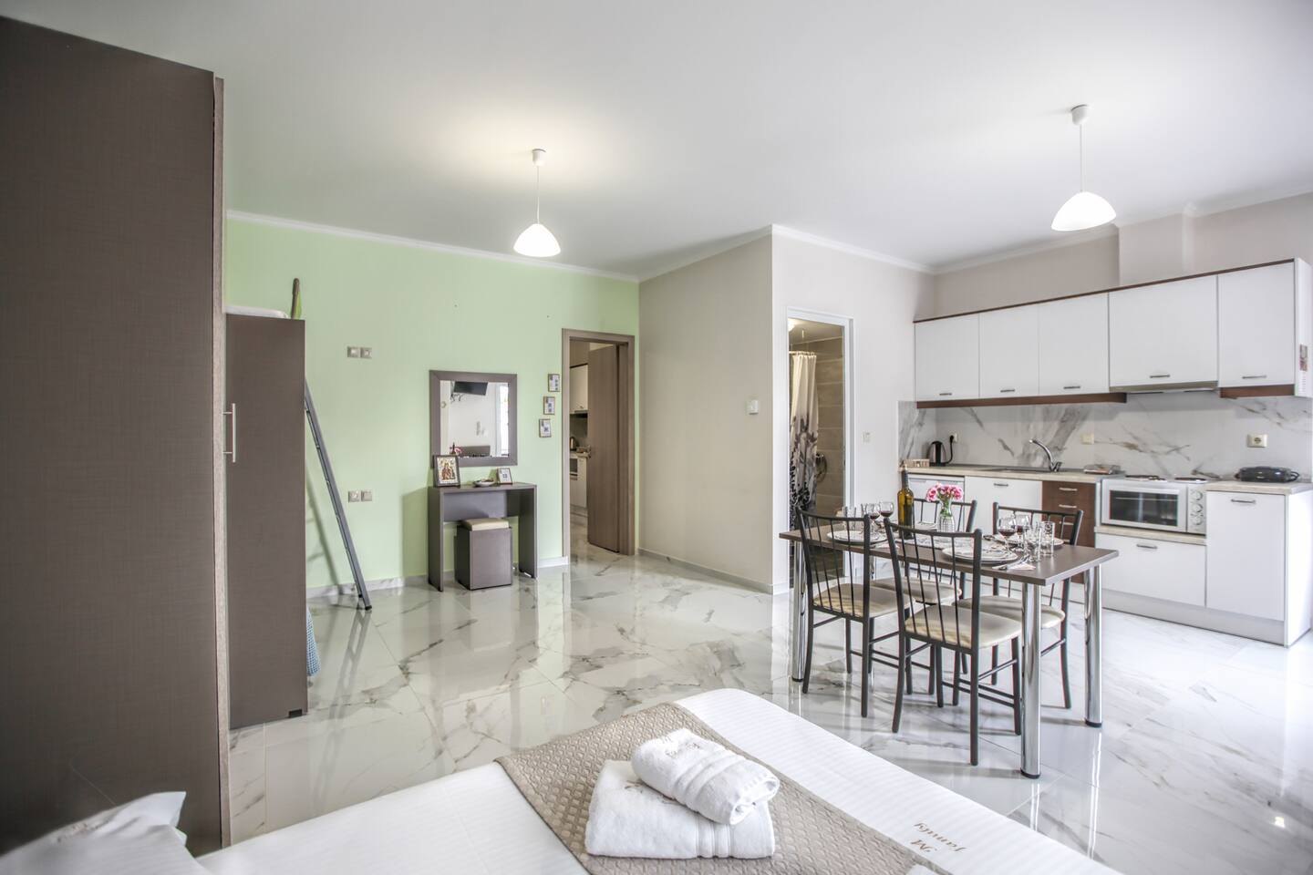 Del Sol Meteora Luxurious Family Suites #1 — 2