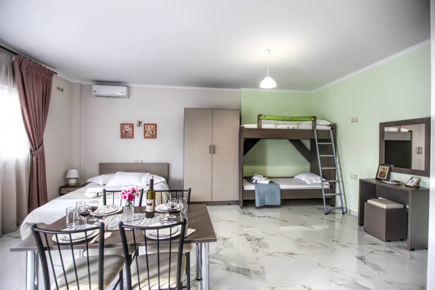 Del Sol Meteora Luxurious Family Suites #1 — 3