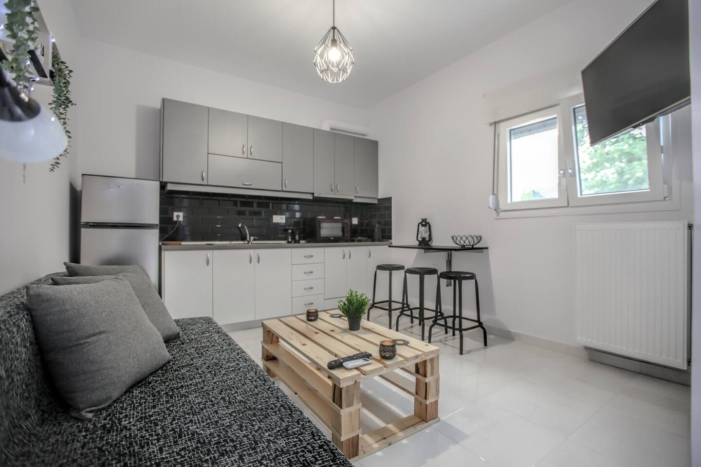 Terra di Meteora Suites #3 — 1