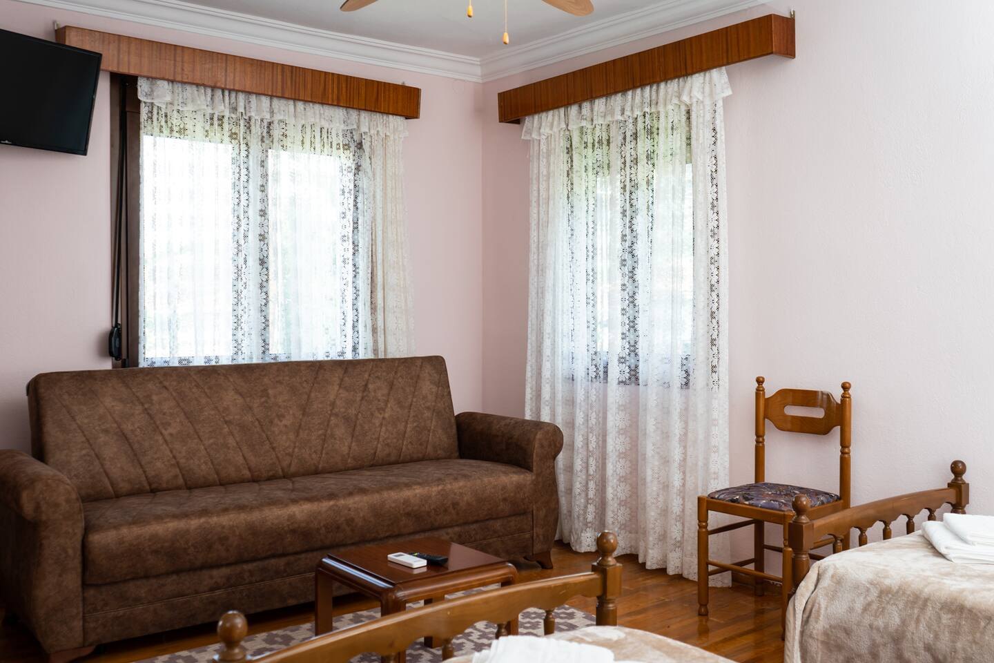 Fani's House Under Meteora