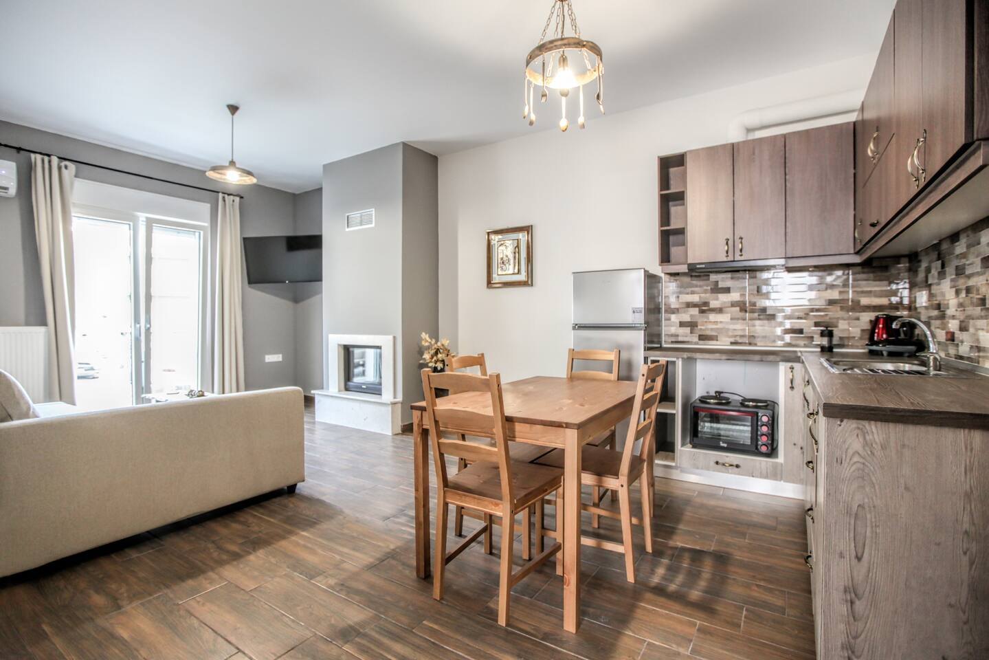 Terra di Meteora Suites #2 — 1